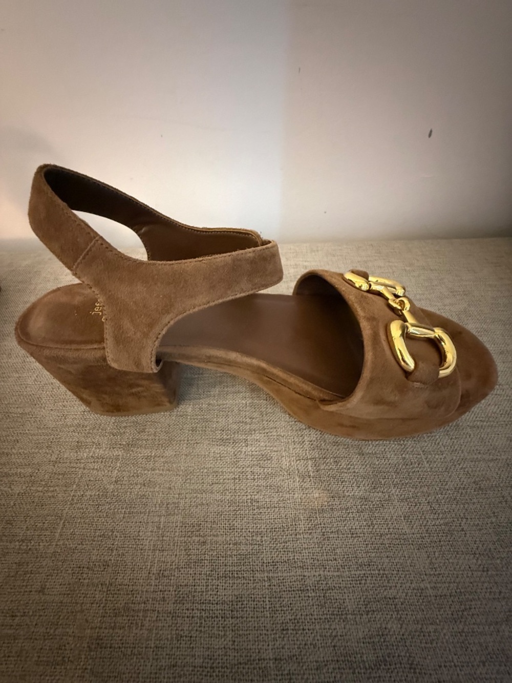 Jeffrey Campbell brown suede platform sandal.  size 6.5 - Picture 2 of 2